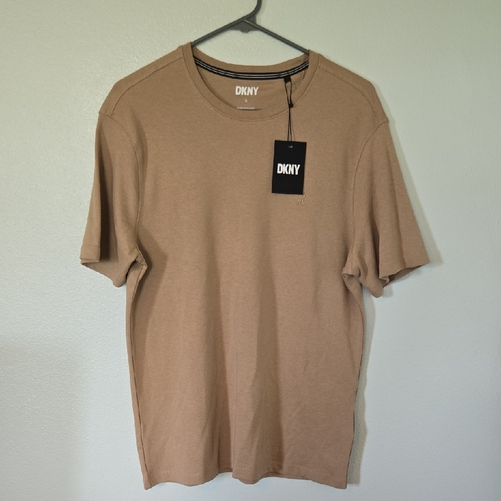 DKNY | NWT Tan Crew Neck Tee Size Large